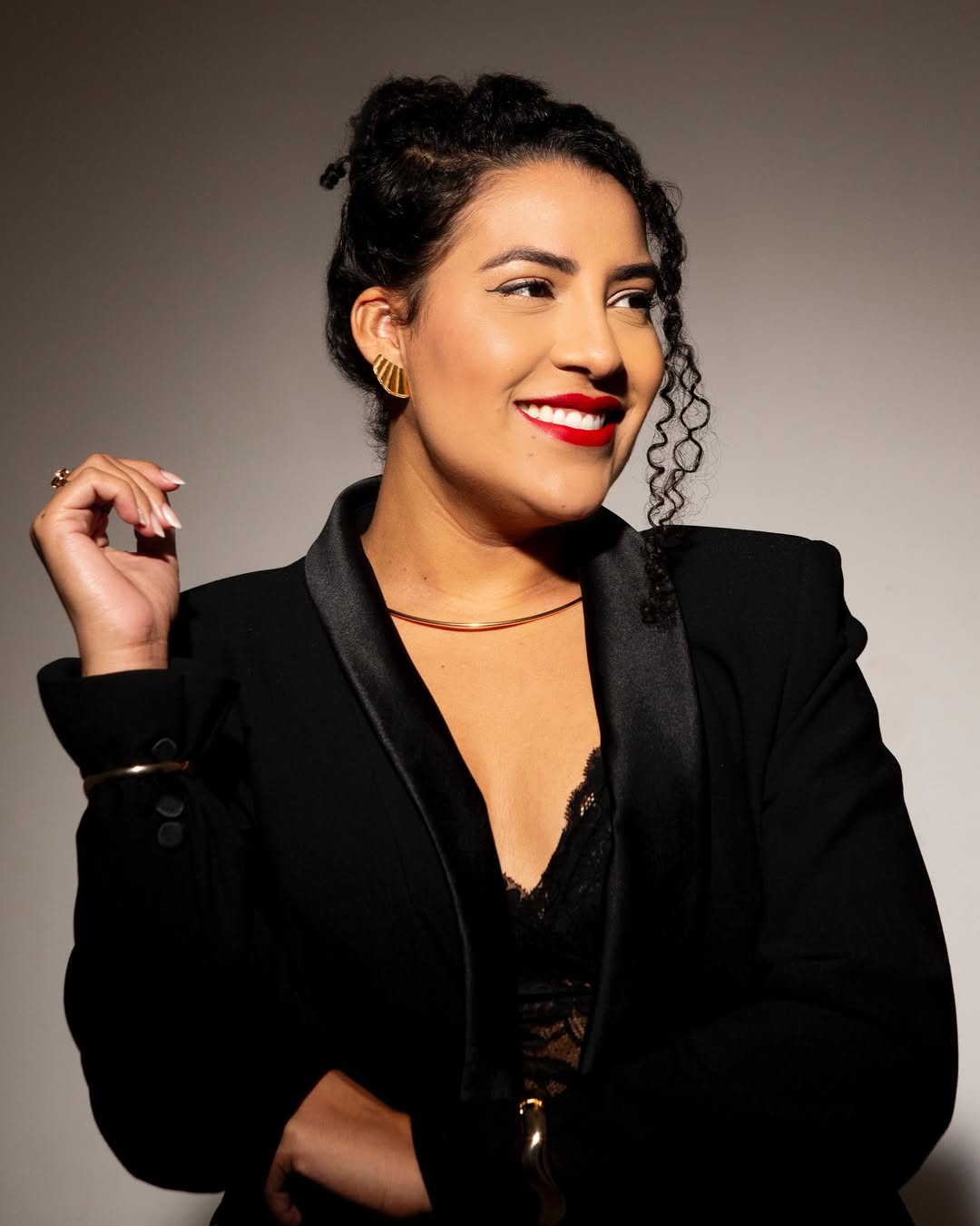 Dra. Bianca Rodrigues, cirurgiã-dentista especialista em harmonização facial